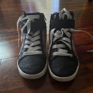 black and gold sparkle sneakers from sketchers